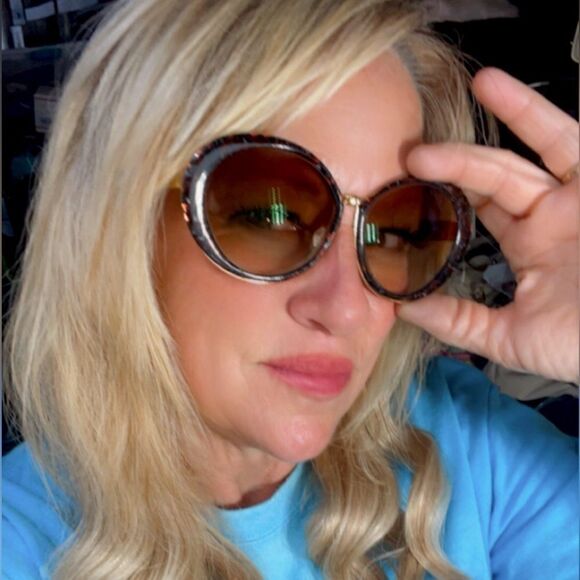 YSL Oversized Sunglasses - Picture 8 of 9